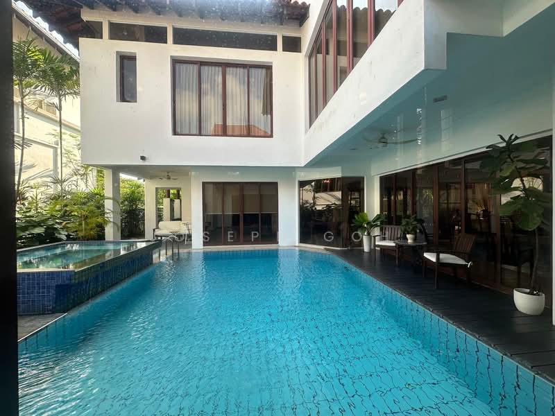 Pinewood Grove Detached House For Sale at S$ 5,488,888 | PropertyGuru Singapore - Exterior
