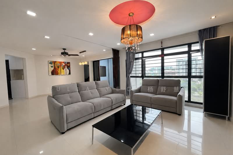 656B Jurong West Street 61, 656B Jurong West Street 61, 4 Bedrooms, 1,432 sqft, HDB Flat For Sale, by Julia Yeo 杨舒慧, 500070461 - Living Room - PropertyGuru.com.sg
