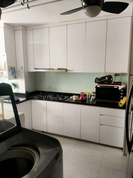 639 Hougang Avenue 8, 639 Hougang Avenue 8, 3 Bedrooms, 1,586 sqft, HDB Flat For Rent, by Glen Ong, 500070462 - Kitchen - PropertyGuru.com.sg