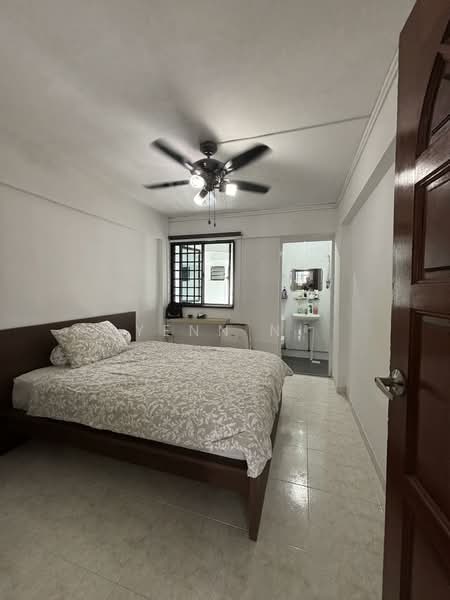 406 Tampines Street 41 HDB Flat For Sale at S$ 485,000 | PropertyGuru Singapore - Bedroom