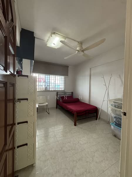 406 Tampines Street 41 HDB Flat For Sale at S$ 485,000 | PropertyGuru Singapore - Bedroom