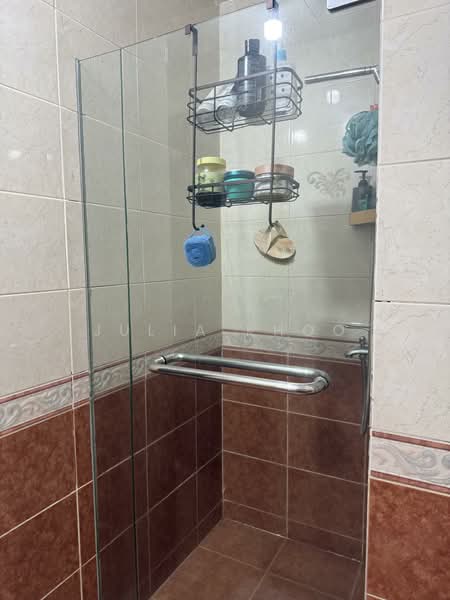 The Anchorage, 370 Alexandra Road, 2 Bedrooms, 1,238 sqft, Condominium For Rent, by Julia Khoo, 500070493 - Bathroom - PropertyGuru.com.sg