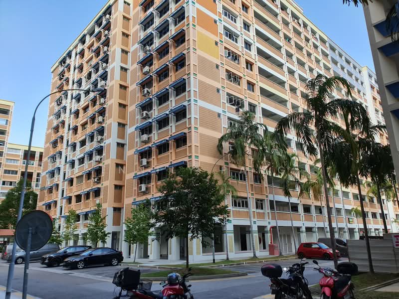 566 Pasir Ris Street 51, 566 Pasir Ris Street 51, Room Rental, 135 sqft, HDB Flat For Rent, by Ennily Pang, 500070494 - Exterior - PropertyGuru.com.sg