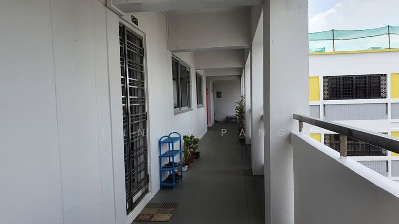 566 Pasir Ris Street 51, 566 Pasir Ris Street 51, Room Rental, 135 sqft, HDB Flat For Rent, by Ennily Pang, 500070494 - Corridor - PropertyGuru.com.sg