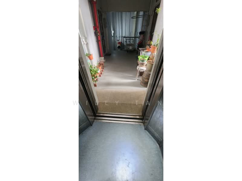 Lift stop in-front of your unit Dr to Dr