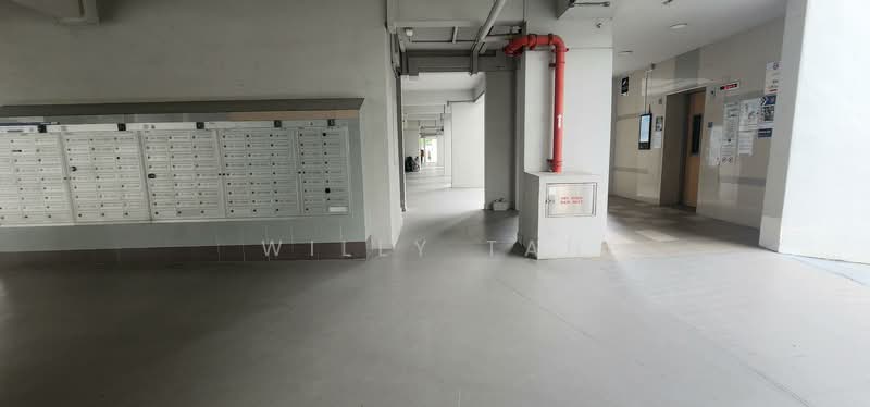 Ground flr lift lobby