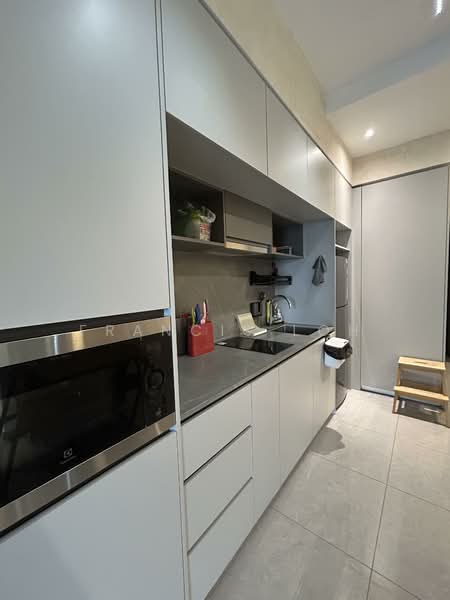 Parc Clematis, 8E Jalan Lempeng, 2 Bedrooms, 689 sqft, Condominium For Rent, by Francis Loh, 500070523 - Kitchen - PropertyGuru.com.sg