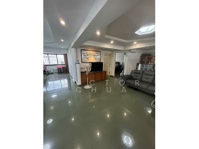 For Sale - 579 Hougang Avenue 4