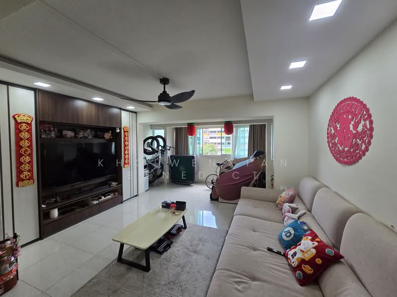147 Tampines Avenue 5 HDB Flat For Sale at S$ 1,028,000 | PropertyGuru Singapore - Living Room