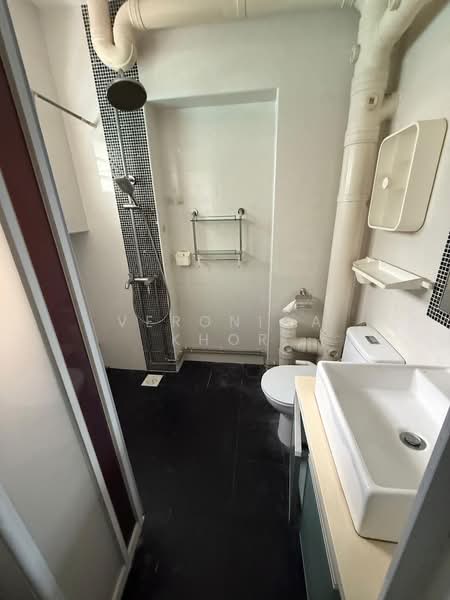 448 Bukit Panjang Ring Road, 448 Bukit Panjang Ring Road, 3 Bedrooms, 950 sqft, HDB Flat For Rent, by Veronica Khor, 500070535 - Bathroom - PropertyGuru.com.sg