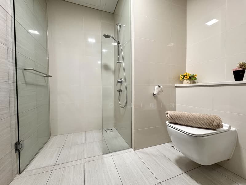 Lakeville, 1 Jurong Lake Link, 2 Bedrooms, 635 sqft, Condominium For Rent, by Zheng Libin, 500070539 - Bathroom - PropertyGuru.com.sg