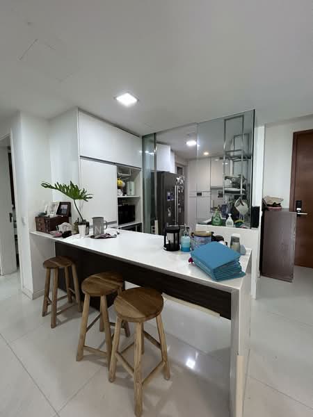 Cyan, 8 Keng Chin Road, 2 Bedrooms, 1,001 sqft, Condominium For Sale, by Winnie Ding, 500070554 - Kitchen - PropertyGuru.com.sg