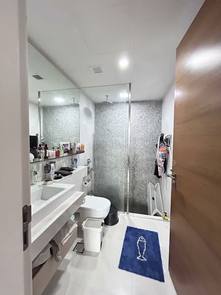Cyan, 8 Keng Chin Road, 2 Bedrooms, 1,001 sqft, Condominium For Sale, by Winnie Ding, 500070554 - Bathroom - PropertyGuru.com.sg