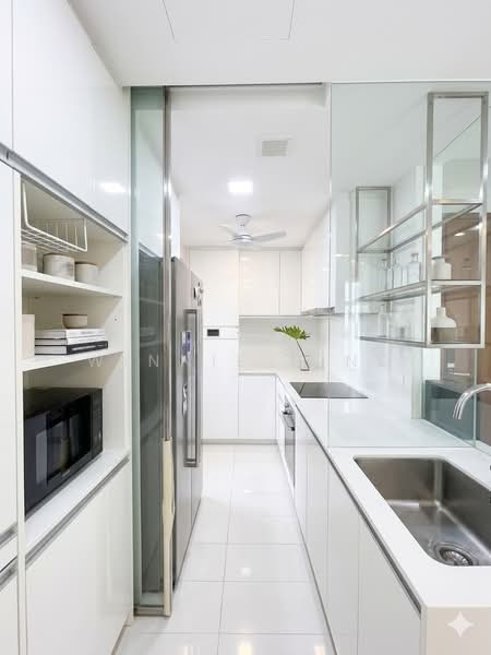 Cyan, 8 Keng Chin Road, 2 Bedrooms, 1,001 sqft, Condominium For Sale, by Winnie Ding, 500070554 - Kitchen - PropertyGuru.com.sg