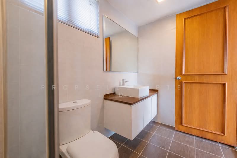 The Merasaga Condominium For Sale at S$ 2,200,000 | PropertyGuru Singapore - Bathroom