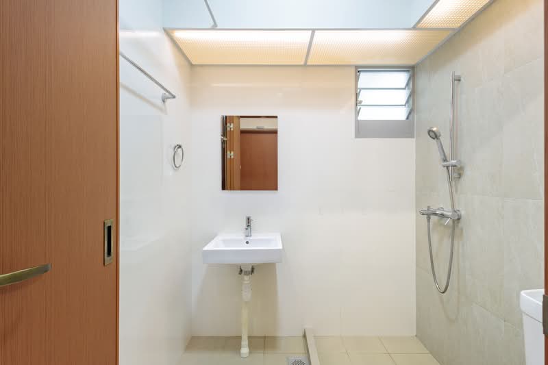 613A Tampines North Drive 1 HDB Flat For Sale at S$ 650,000 | PropertyGuru Singapore - Bathroom