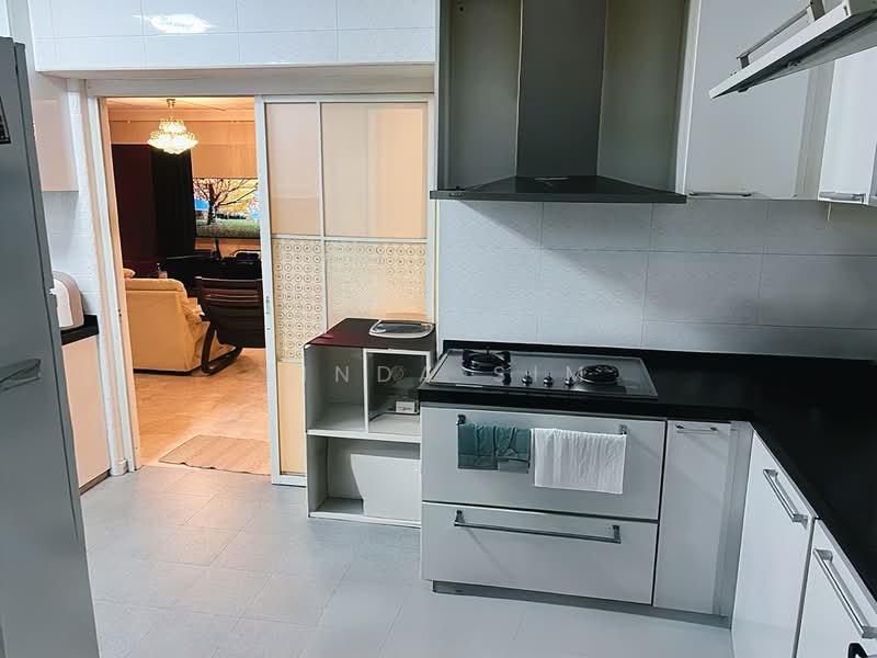 290C Bukit Batok East Avenue 3, 290C Bukit Batok East Avenue 3, 4 Bedrooms, 1,518 sqft, HDB Flat For Rent, by Linda Sim, 500070599 - Enclosed kitchen - PropertyGuru.com.sg