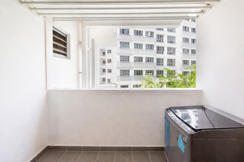 658A Punggol East HDB Flat For Sale at S$ 750,000 | PropertyGuru Singapore - Balcony