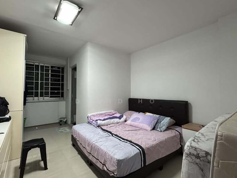 813 Jurong West Street 81 HDB Flat For Sale at S$ 530,000 | PropertyGuru Singapore - Bedroom
