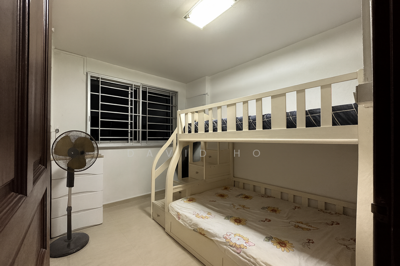 813 Jurong West Street 81 HDB Flat For Sale at S$ 530,000 | PropertyGuru Singapore - Bedroom