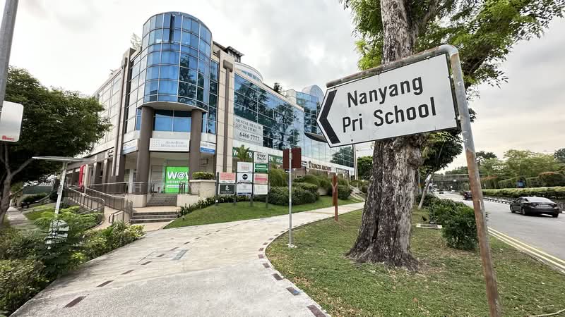 King's Arcade, 559 Bukit Timah Road, Tanglin / Holland / Bukit Timah, 500 sqft, Shop / Shophouse For Rent, by Han Hui Ying, 500070651 - Exterior - CommercialGuru.com.sg