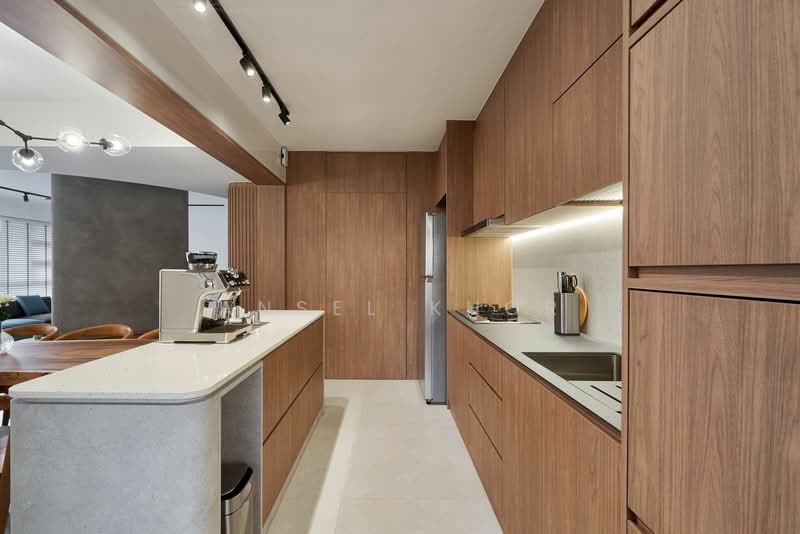 467B Bukit Batok West Avenue 9 HDB Flat For Sale at S$ 928,888 | PropertyGuru Singapore - Kitchen