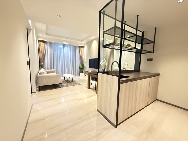 The Hyde, 11 Balmoral Road, 2 Bedrooms, 818 sqft, Condominium For Rent, by Daliana Abdullah, 500070662 - Living Room - PropertyGuru.com.sg