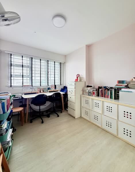 890B Woodlands Drive 50 HDB Flat For Sale at S$ 668,000 | PropertyGuru Singapore - Study