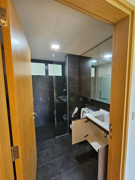 Parc Olympia Condominium For Sale at S$ 1,088,000 | PropertyGuru Singapore - Bathroom