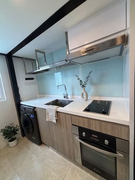 The Greenwich, 9 Seletar Road, 1 Bedroom, 603 sqft, Condominium For Sale, by Bell Tan (Annabella), 500070674 - Kitchen - PropertyGuru.com.sg