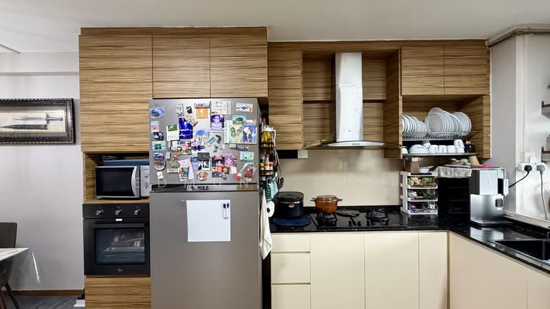105 Bedok North Avenue 4, 105 Bedok North Avenue 4, 2 Bedrooms, 883 sqft, HDB Flat For Sale, by Edmund Thor, 500070680 - Kitchen - PropertyGuru.com.sg