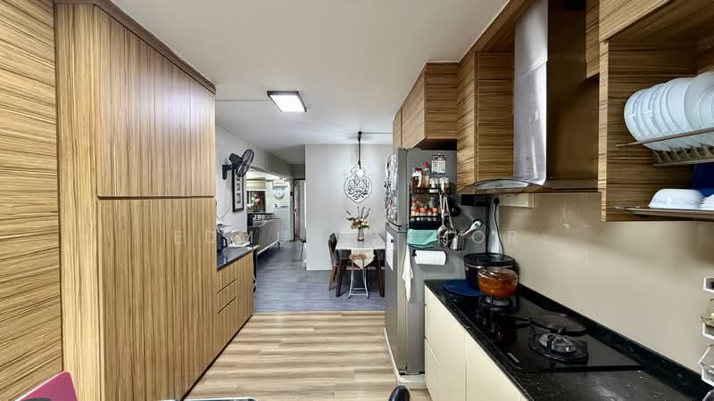 105 Bedok North Avenue 4, 105 Bedok North Avenue 4, 2 Bedrooms, 883 sqft, HDB Flat For Sale, by Edmund Thor, 500070680 - Kitchen - PropertyGuru.com.sg