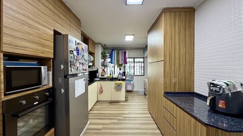 105 Bedok North Avenue 4, 105 Bedok North Avenue 4, 2 Bedrooms, 883 sqft, HDB Flat For Sale, by Edmund Thor, 500070680 - Kitchen - PropertyGuru.com.sg