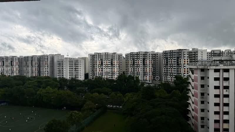 105 Bedok North Avenue 4, 105 Bedok North Avenue 4, 2 Bedrooms, 883 sqft, HDB Flat For Sale, by Edmund Thor, 500070680 - View from living - PropertyGuru.com.sg