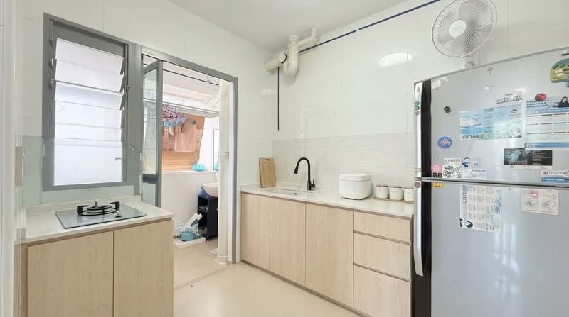 32 Margaret Drive HDB Flat For Sale at S$ 900,000 | PropertyGuru Singapore - Kitchen - Illustration Purposes Only