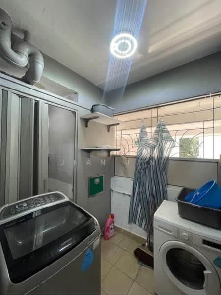 Orchid Park Condominium Condominium For Sale at S$ 1,250,000 | PropertyGuru Singapore - Yard 