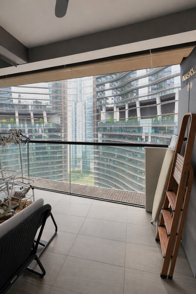 Marina One Residences Condominium For Sale at S$ 1,200,000 | PropertyGuru Singapore - Balcony