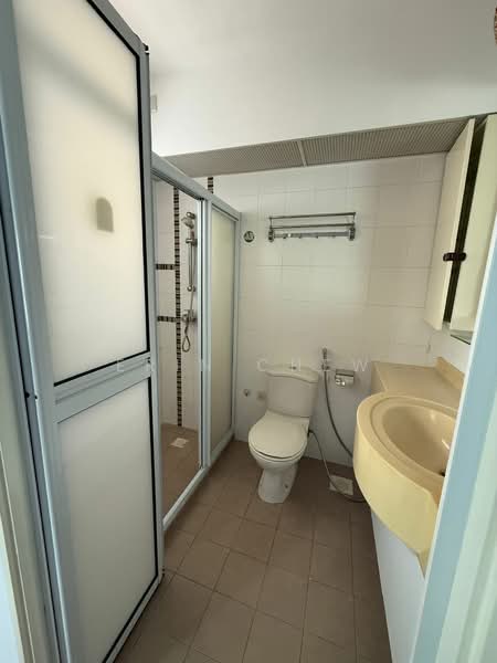 411A Fernvale Road, 411A Fernvale Road, 3 Bedrooms, 1,023 sqft, HDB Flat For Rent, by Erin Chew, 500070703 - Bathroom - PropertyGuru.com.sg