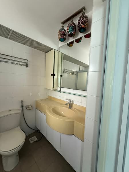 411A Fernvale Road, 411A Fernvale Road, 3 Bedrooms, 1,023 sqft, HDB Flat For Rent, by Erin Chew, 500070703 - Bathroom - PropertyGuru.com.sg