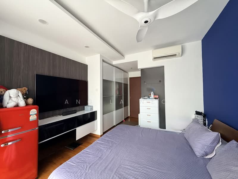 Edelweiss Park Condo Condominium For Sale at S$ 2,680,000 | PropertyGuru Singapore - Master Bedroom