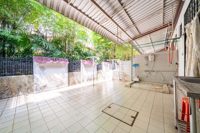 Bedok Ria Crescent Terraced House For Sale at S$ 4,388,000 | PropertyGuru Singapore - Exterior