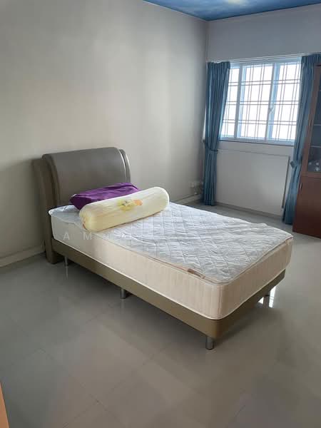 163 Tampines Street 12 HDB Flat For Sale at S$ 680,000 | PropertyGuru Singapore - Bedroom