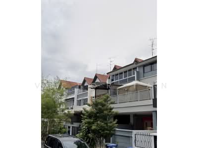 For Sale - Freehold 3 Storey Inter-Terrace at Mariam Walk