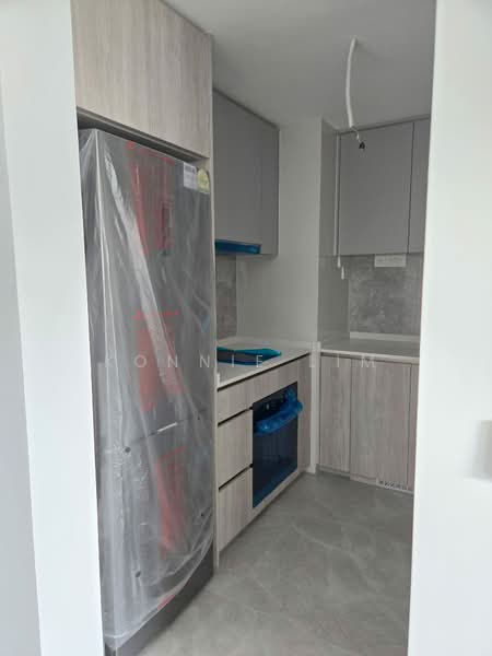 AMO Residence Condominium For Sale at S$ 1,800,000 | PropertyGuru Singapore - Kitchen