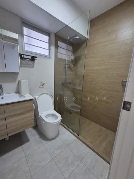 415B Fernvale Link, 415B Fernvale Link, 3 Bedrooms, 1,001 sqft, HDB Flat For Rent, by Patrick Tay, 500070781 - Bathroom - PropertyGuru.com.sg