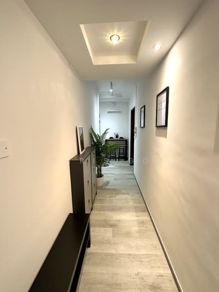 Northoaks Condominium For Sale at S$ 1,300,000 | PropertyGuru Singapore - Corridor