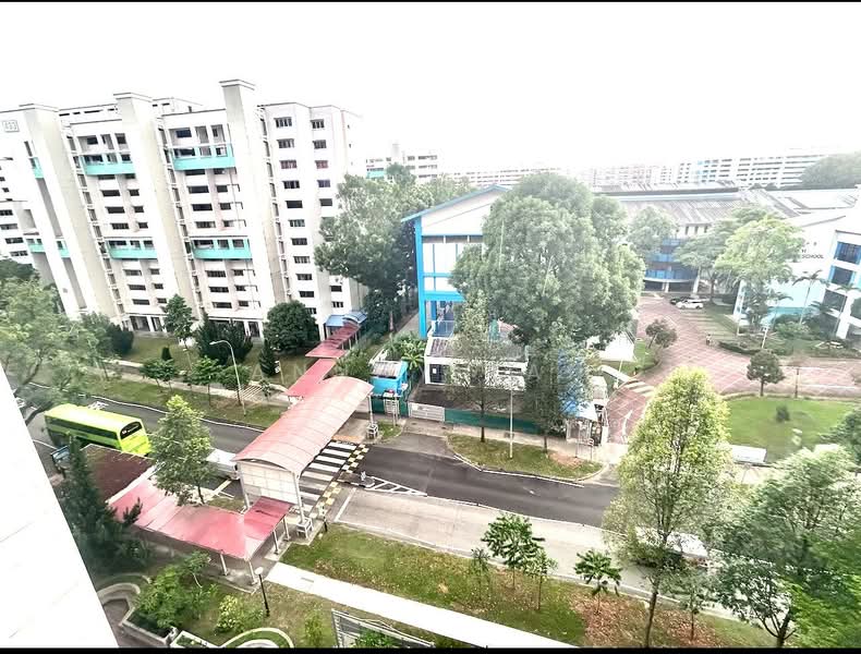 402 Jurong West Street 42 HDB Flat For Sale at S$ 620,000 | PropertyGuru Singapore - Exterior