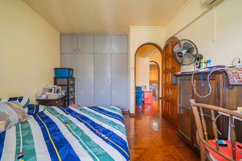 326 Yishun Ring Road HDB Flat For Sale at S$ 940,000 | PropertyGuru Singapore - Bedroom