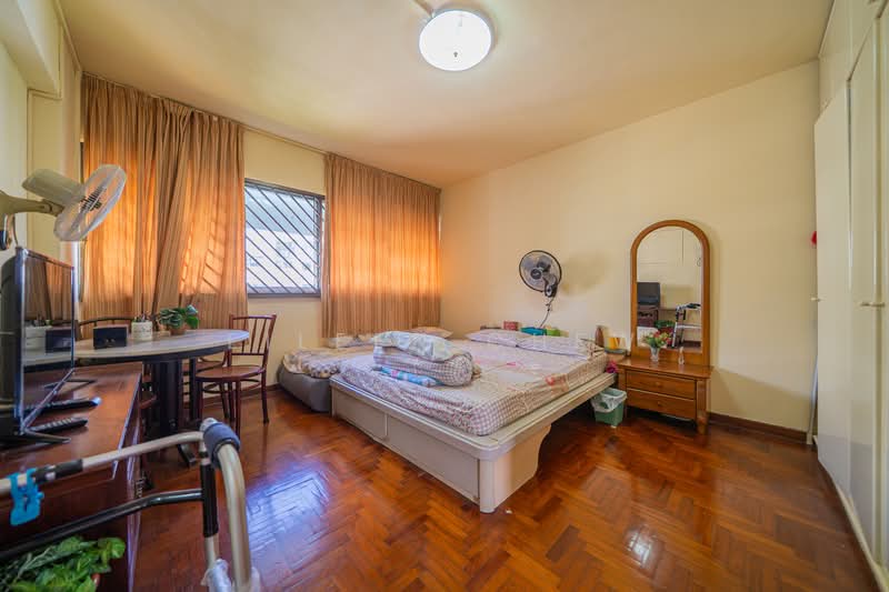 326 Yishun Ring Road HDB Flat For Sale at S$ 940,000 | PropertyGuru Singapore - Bedroom