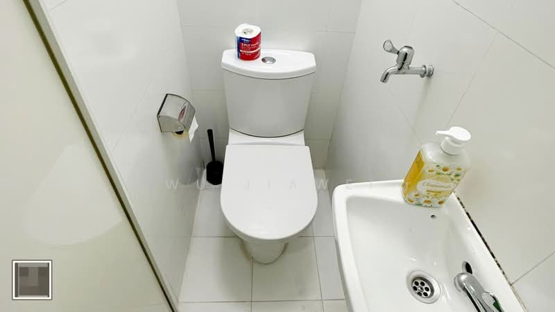 The Centris, 73 Jurong West Central 3, Room Rental, 100 sqft, Condominium For Rent, by Wu JiaWei, 500070801 - Bathroom 2 - PropertyGuru.com.sg